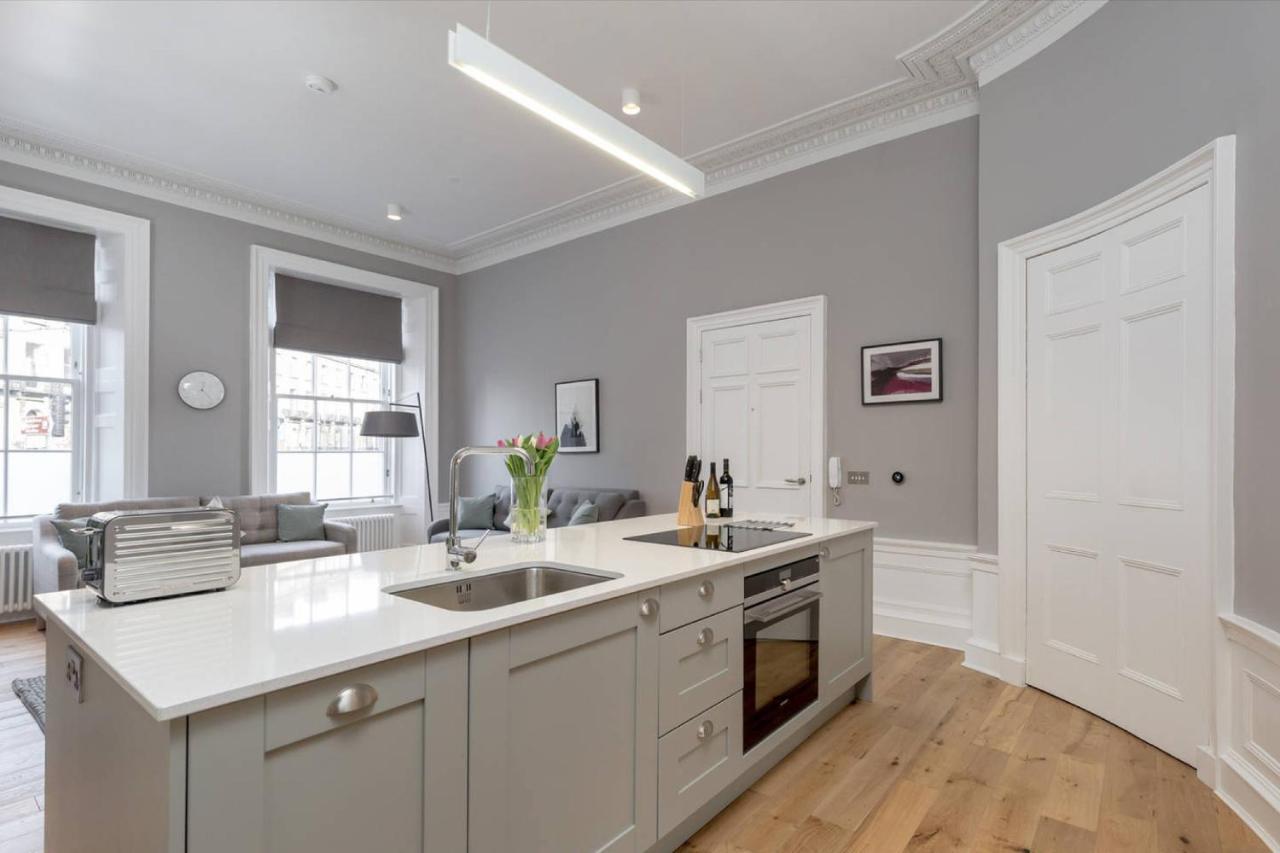 Joivy Spacious And Bright 1Bed Apt, Short Walk From Princes Street EDI Eksteriør bilde